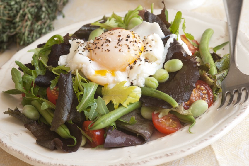 une salade pour manger au restaurant sans excès